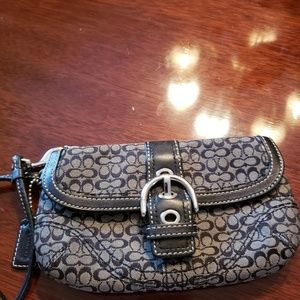 COACH LOGO PRINT WRISTLET